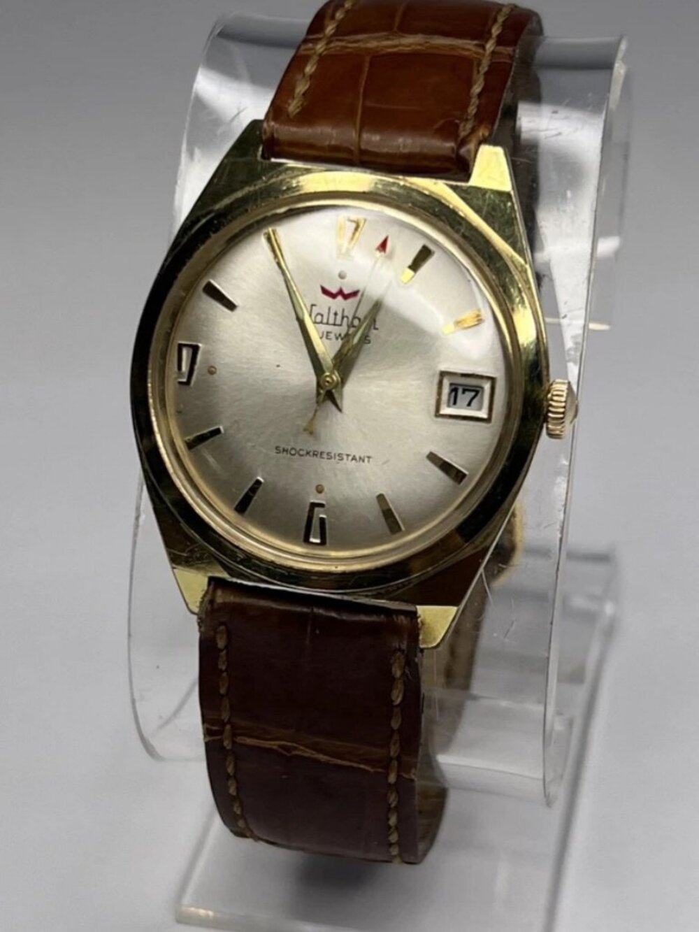 Waltham Vintage 34mm Gold Tone Red Arrow Seconds Manual Wind Date Watch